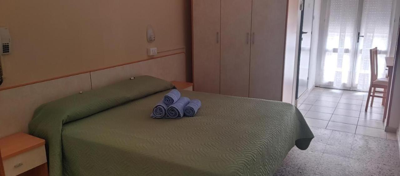 Hotel Adriatico Bellaria-Igea Marina Bagian luar foto